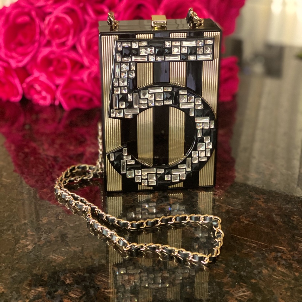 No 5 acrylic clutch